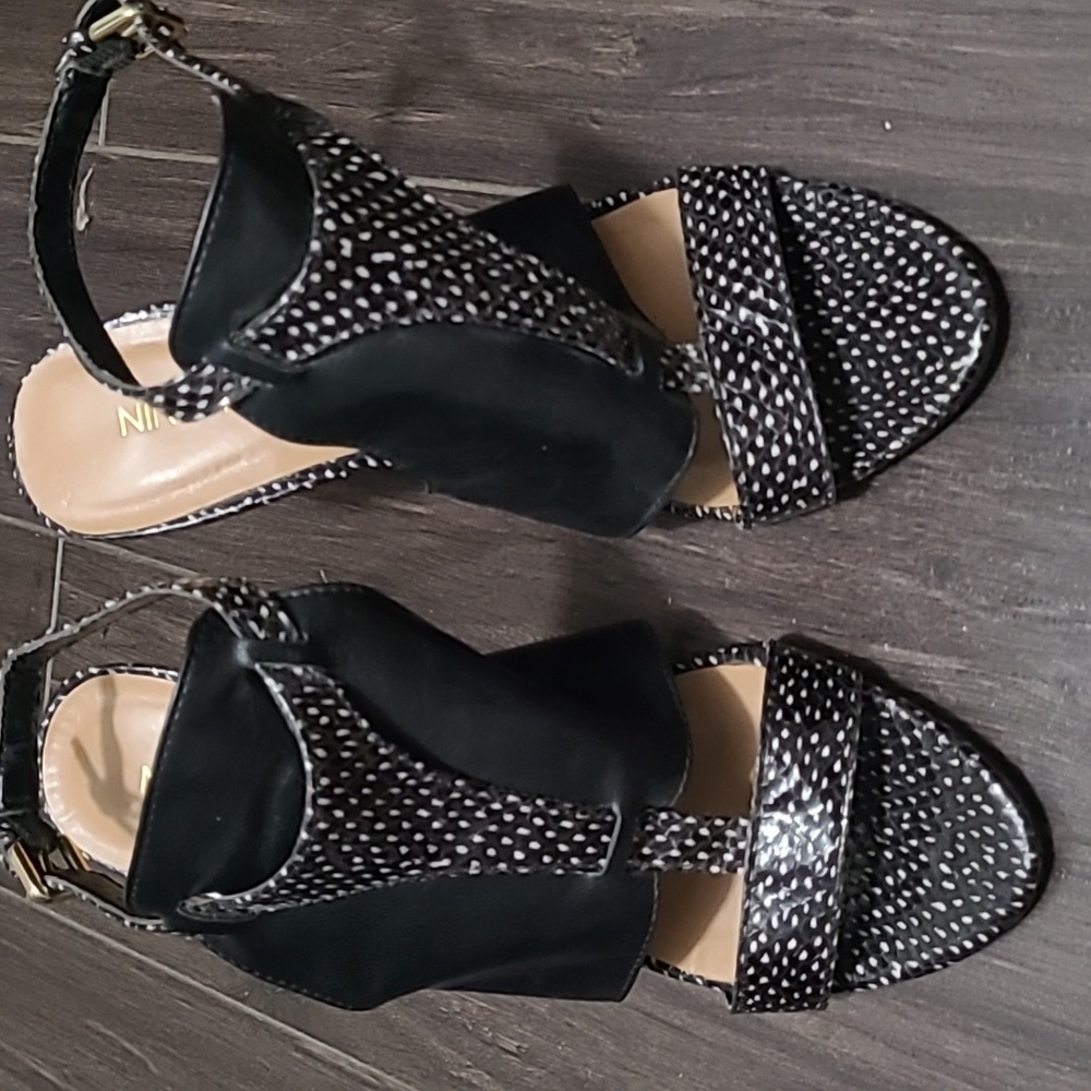 Nine West strappy heeled sandal Size 7.5